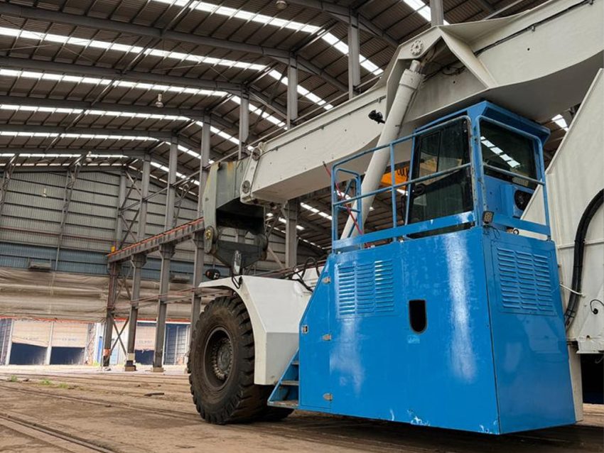 Used Reach Stacker in Dubai – CES VRS 100 Ton (2017, Low Hours)