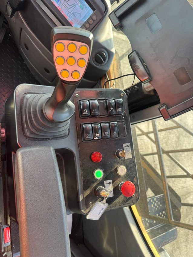 WhatsApp Image 2025-10-12 at 08.11.15_969b697b