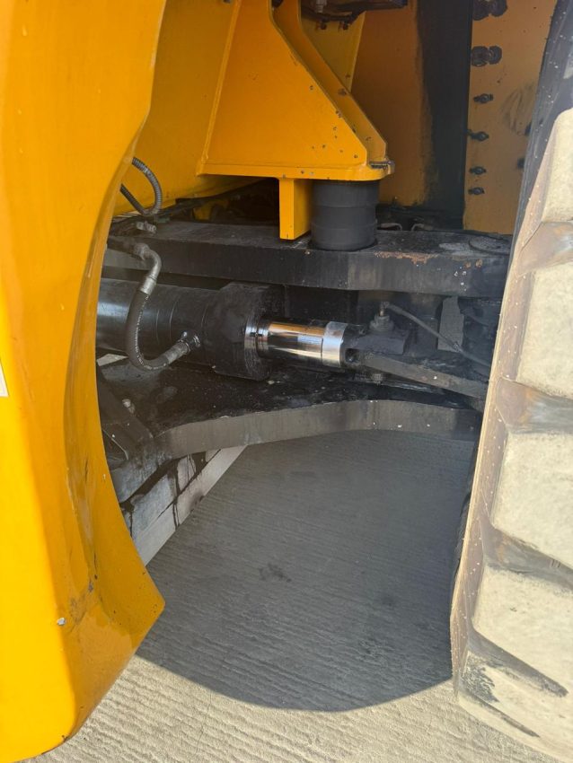 WhatsApp Image 2025-10-12 at 08.13.07_58d0354f