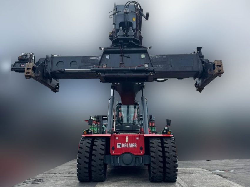 Used Kalmar DRG450‑65S6X Reach Stacker(2019)  For Sale in Dubai