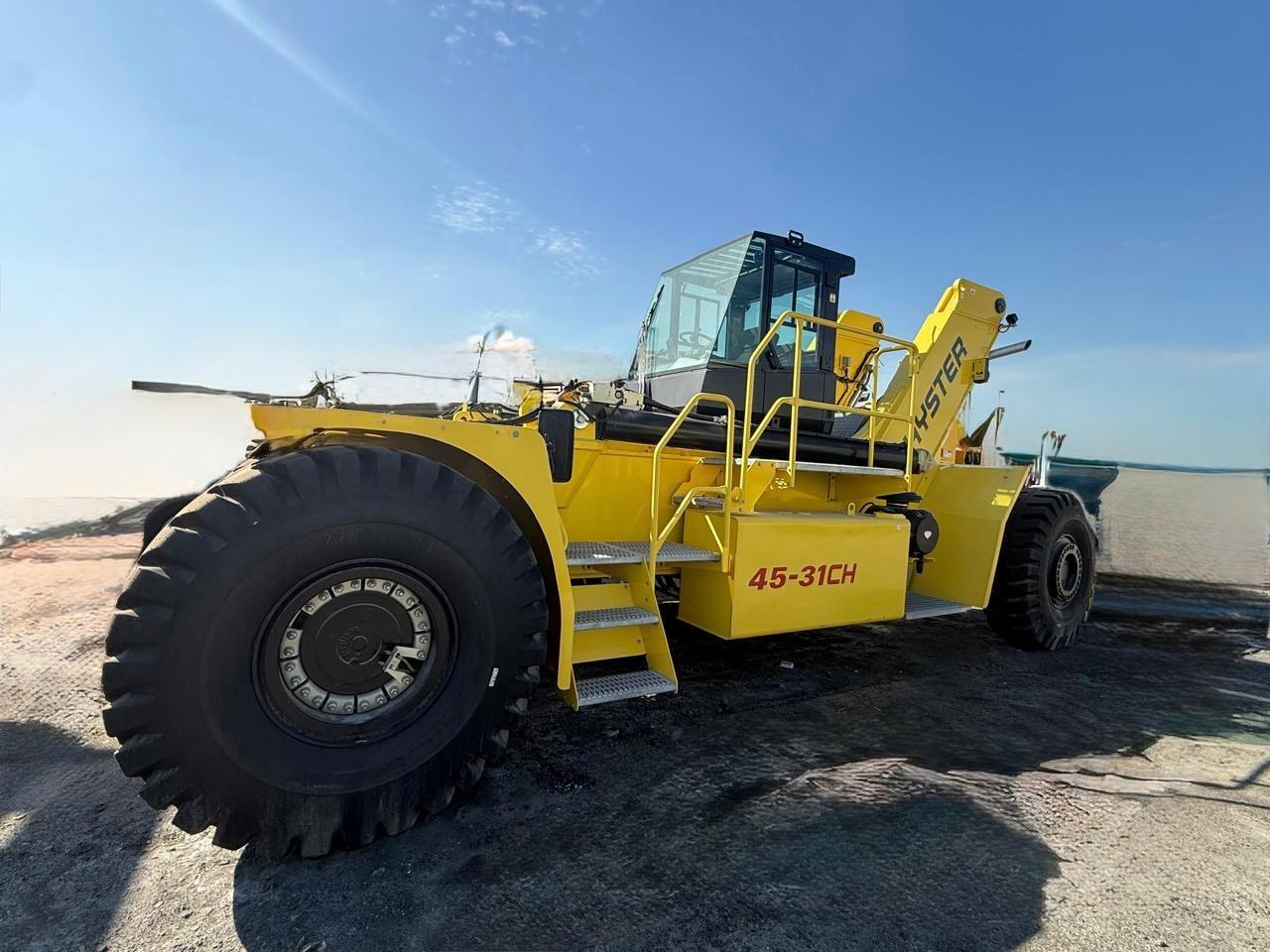 Hyster Reach Stacker