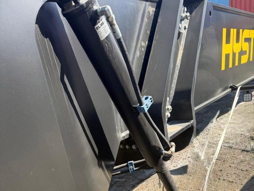 Hyster Reach Stacker