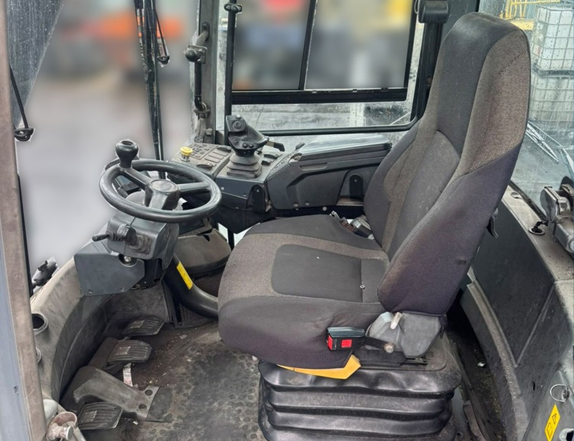 Used reach stacker KALMAR DRG450-65S5