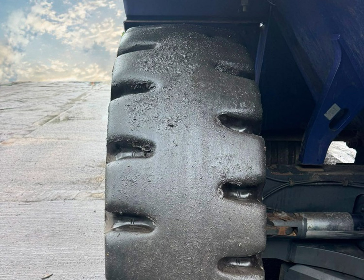 Used reach stacker KALMAR DRG450-65S5