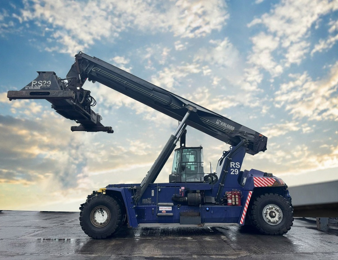 Used reach stacker KALMAR DRG450-65S5