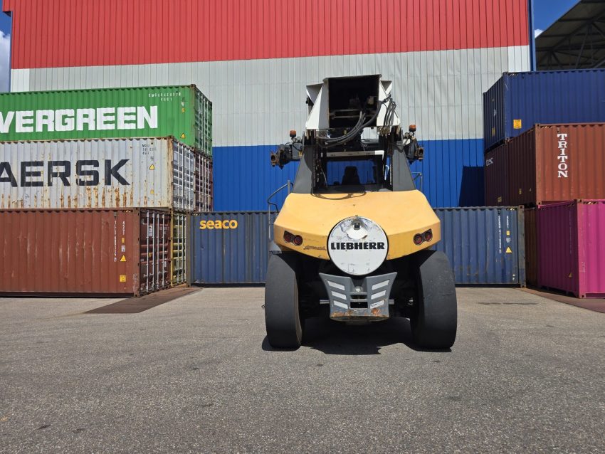 sed Kalmar DRU450-62S5 Reach Stacker