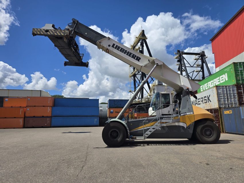 sed Kalmar DRU450-62S5 Reach Stacker