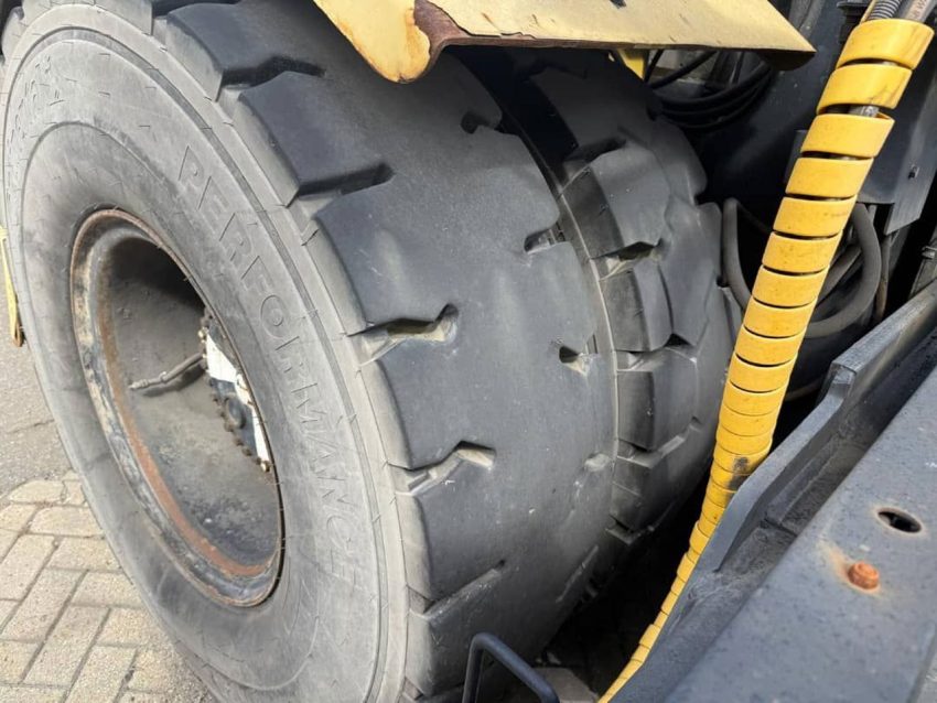 Used Hyster H18XM-12EC Empty Container Handler