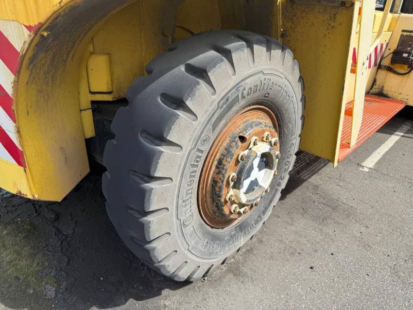 Used Hyster H18XM-12EC Empty Container Handler