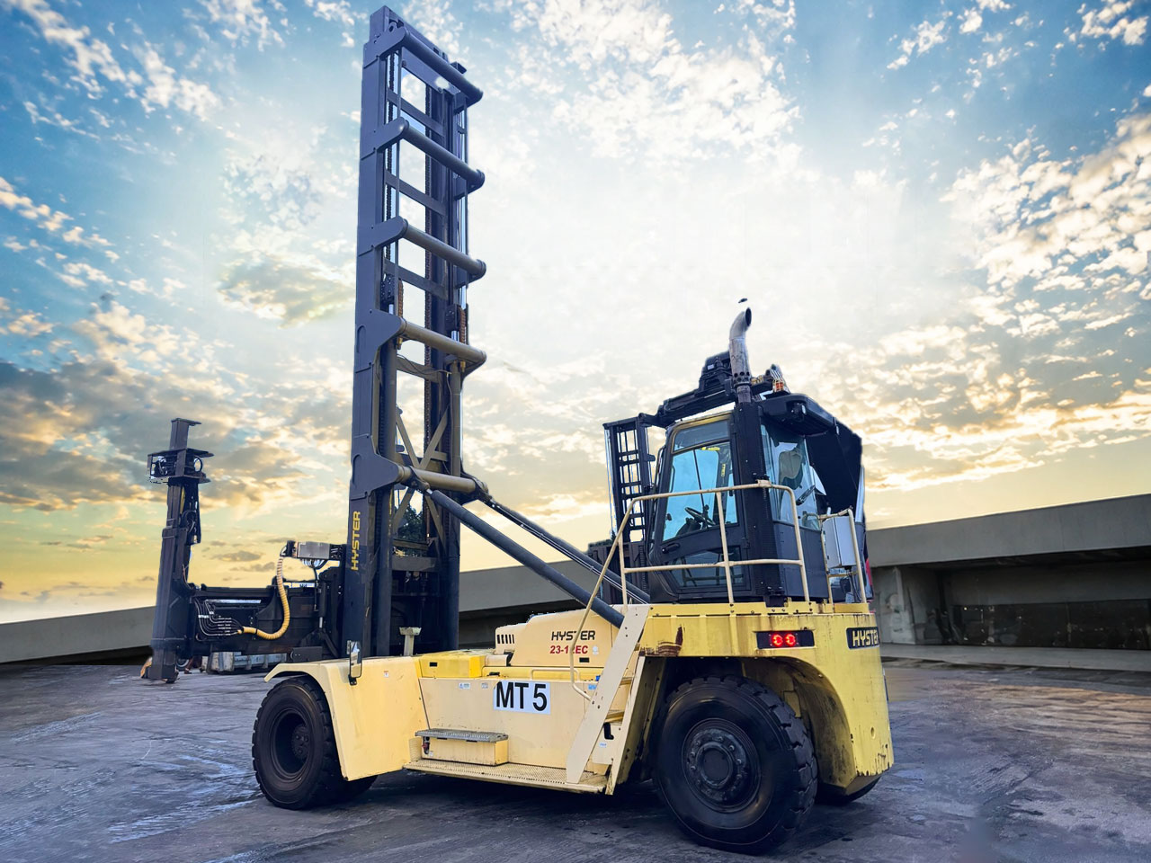 Used Hyster Empty Container Handler