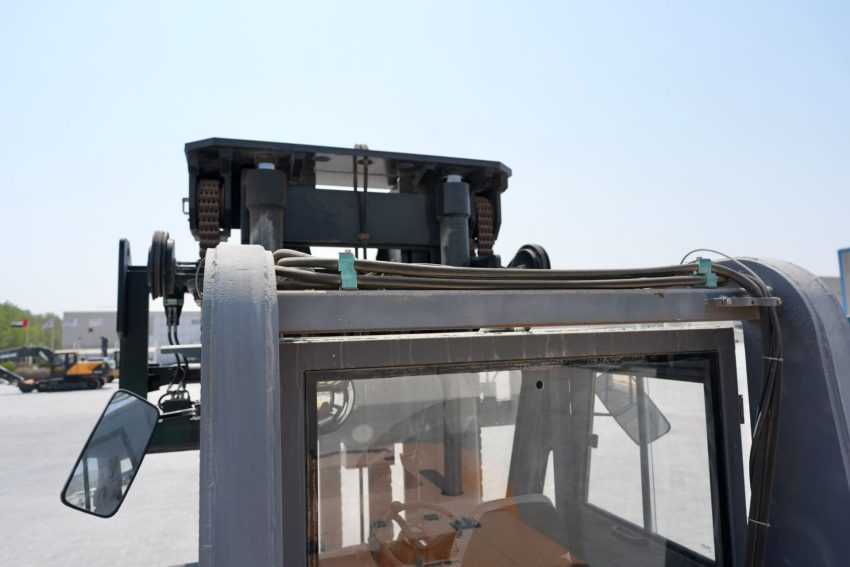 25-Ton-Diesel-Forklift-HMT250