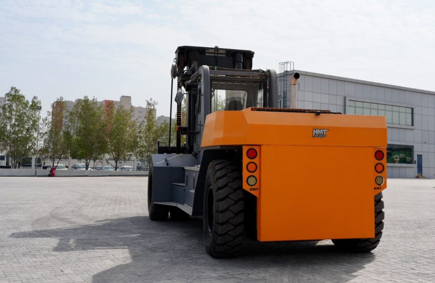 25-Ton-Diesel-Forklift-HMT250