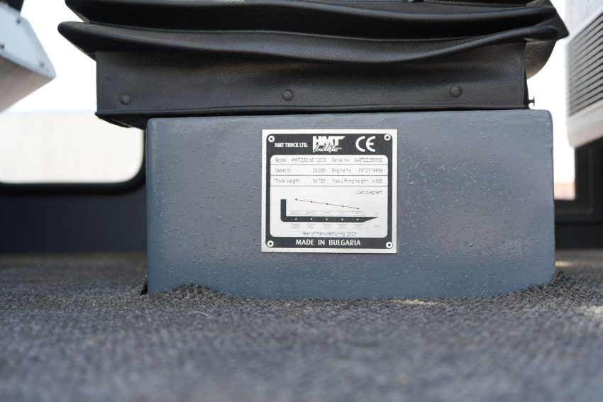 25-Ton-Diesel-Forklift-HMT250