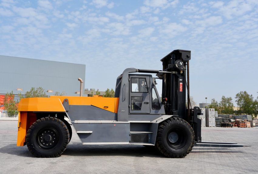 25-Ton-Diesel-Forklift-HMT250