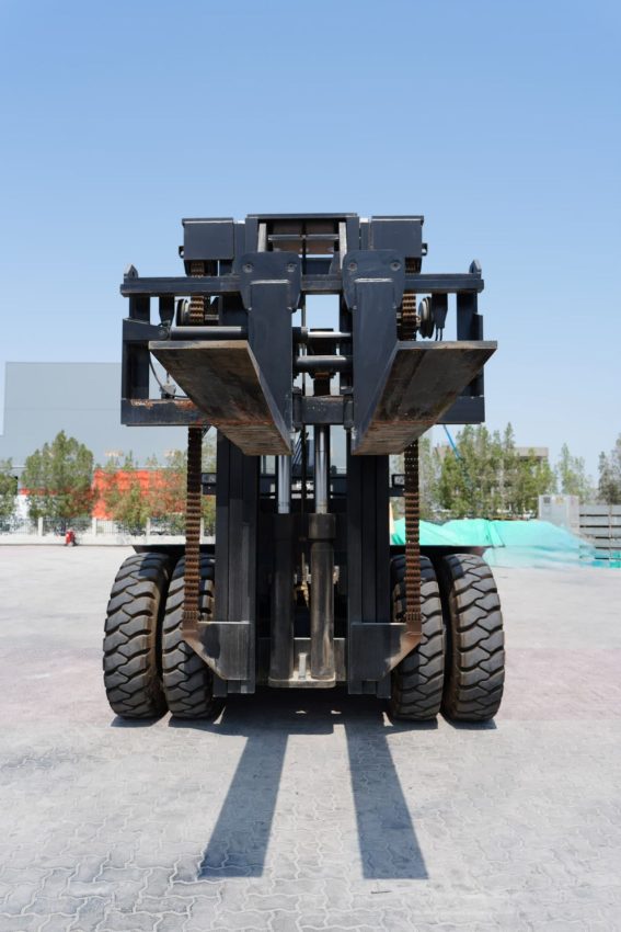 25-Ton-Diesel-Forklift-HMT250