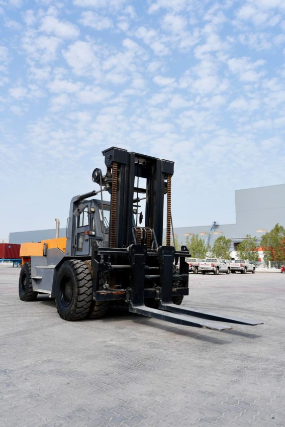 25-Ton-Diesel-Forklift-HMT250