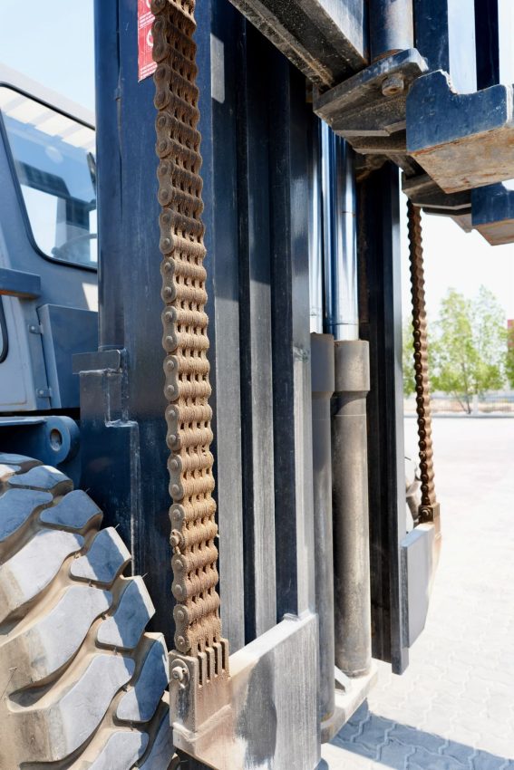 25-Ton-Diesel-Forklift-HMT250