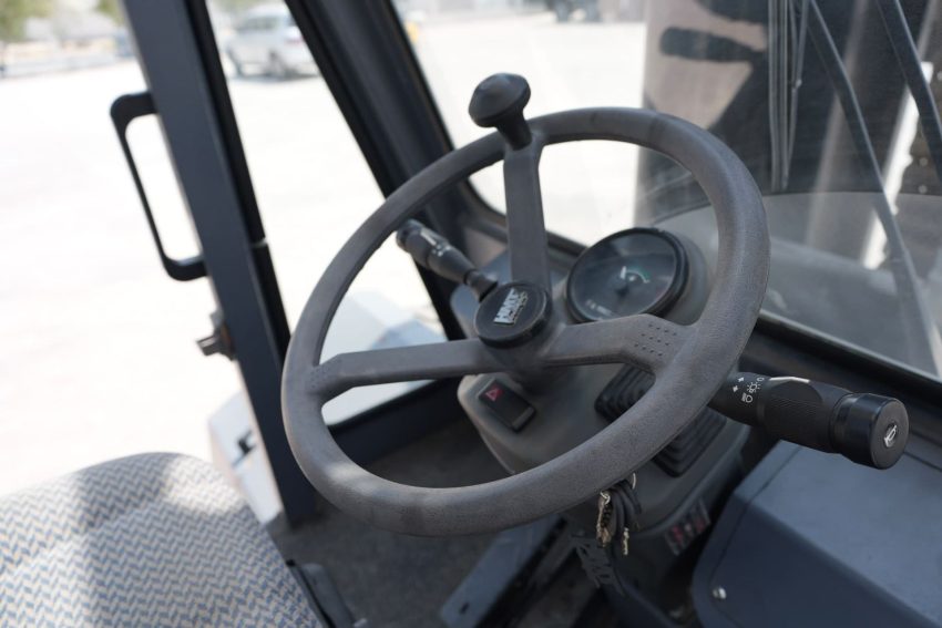 25-Ton-Diesel-Forklift-HMT250